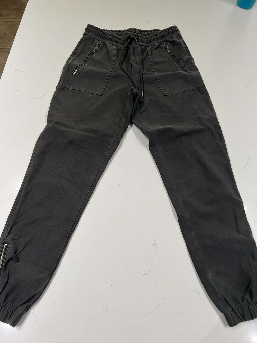 Athleta Streetlight Jogger Pants Charcoal Grey Size S Zipper Pockets Ankle Zips